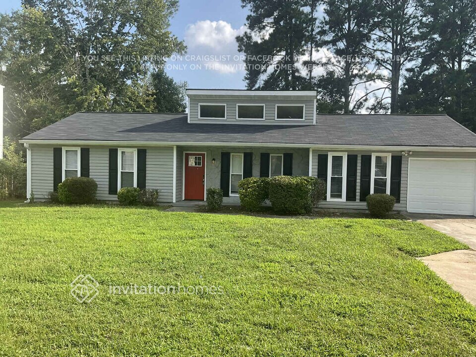 7015 Kimberly Mill Rd in College Park, GA - Building Photo