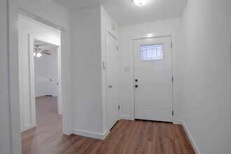 2800 Bushnell Dr in Austin, TX - Building Photo - Building Photo