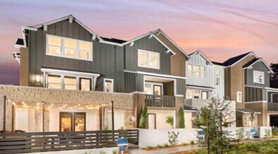 Round Barn in Santa Rosa, CA - Foto de edificio - Building Photo