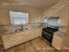 2301 E 10th St in Little Rock, AR - Foto de edificio - Building Photo