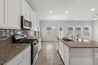 11325 Comano Dr in Austin, TX - Building Photo - Building Photo