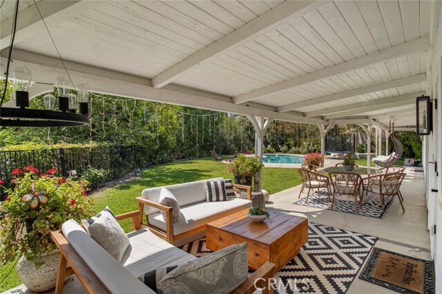 7153 Helmsdale Cir in Los Angeles, CA - Building Photo