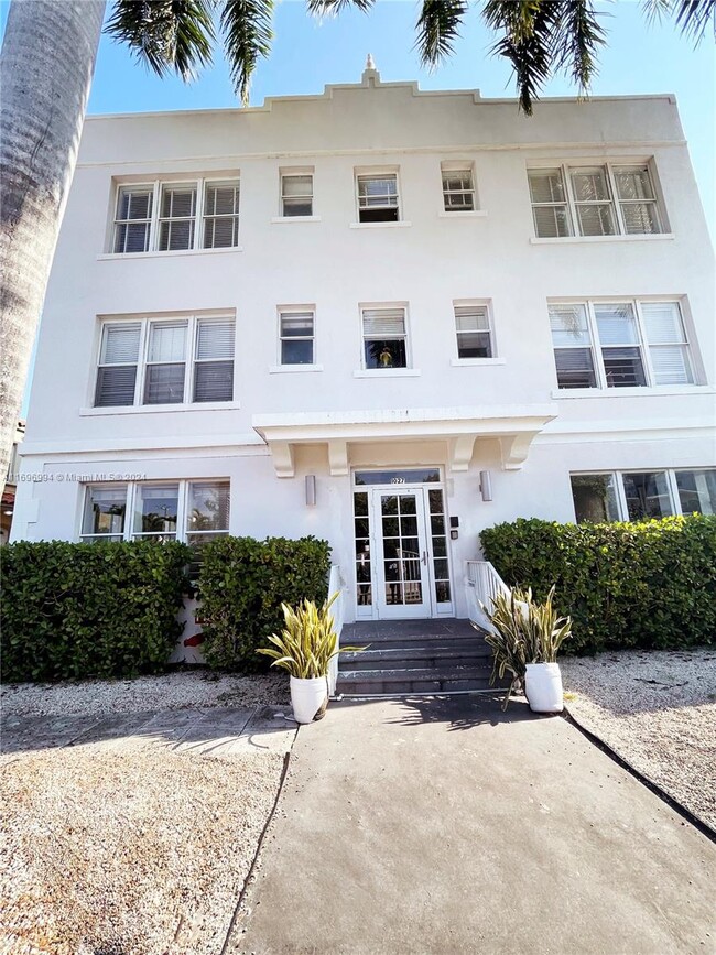 1027 Pennsylvania Ave in Miami Beach, FL - Building Photo - Building Photo