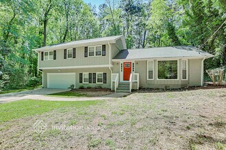 542 Allana Ct in Stone Mountain, GA - Building Photo - Building Photo
