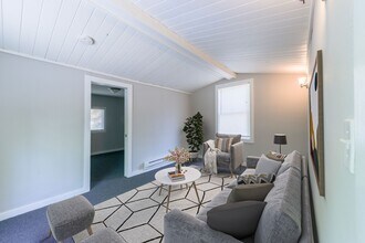 170 NE 15th Ave in Minneapolis, MN - Building Photo - Building Photo
