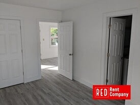 514 Pilaklakaha Ave, Unit 1/2 A in Auburndale, FL - Building Photo