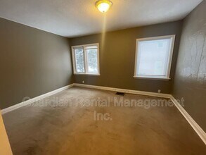 135 Dorothy St in Thunder Bay, ON - Building Photo - Building Photo