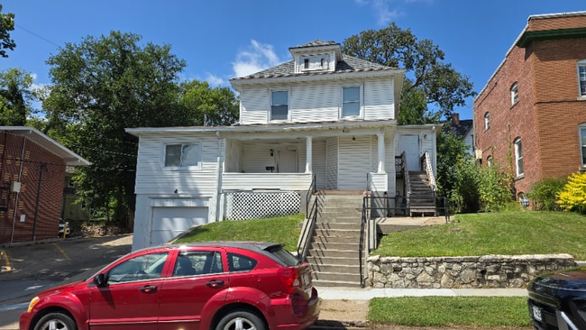610 S 35th St in Omaha, NE - Building Photo - Building Photo