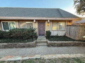 2613 Amherst Ct in Irving, TX - Building Photo
