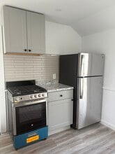 34 Walnut St in Natick, MA - Building Photo - Building Photo