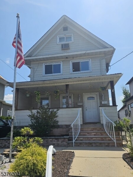 322 Stuyvesant Ave in Lyndhurst, NJ - Building Photo