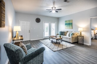 Modena at Mallard Creek in Horn Lake, MS - Foto de edificio - Interior Photo