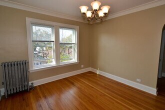 6326 N Artesian Ave, Unit 3R in Chicago, IL - Building Photo - Building Photo