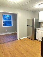 86-88 Lawn Avenue, Unit Unit #2 in Pawtucket, RI - Building Photo - Building Photo