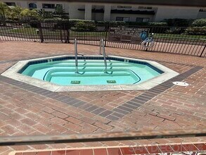 5805 Friars Rd in San Diego, CA - Building Photo - Building Photo