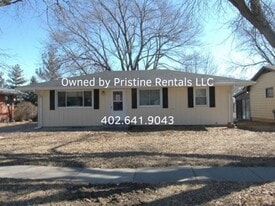 1260 Sunrise Dr in Seward, NE - Building Photo