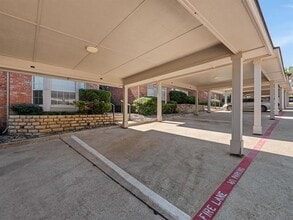 12660 Hillcrest Rd in Dallas, TX - Building Photo - Building Photo