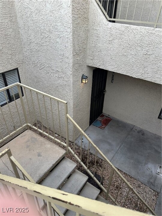 1937 Scimitar Dr in Henderson, NV - Building Photo