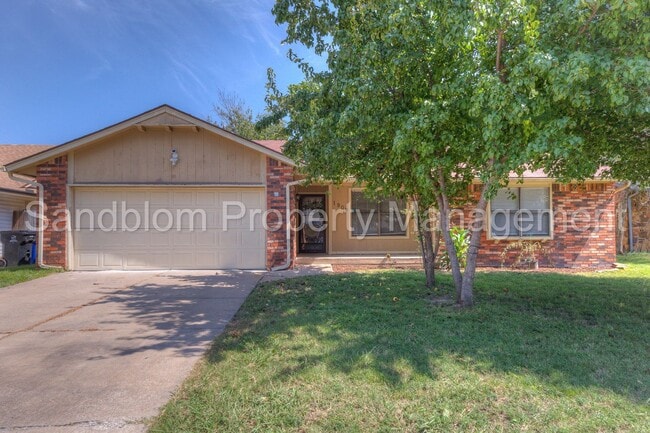 property at 1909 N Eucalyptus Ave