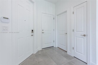 542 Parsons Wy in Deerfield Beach, FL - Foto de edificio - Building Photo