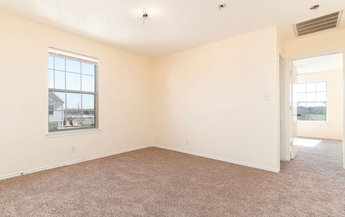 3 Bratton Dr in San Antonio, TX - Building Photo