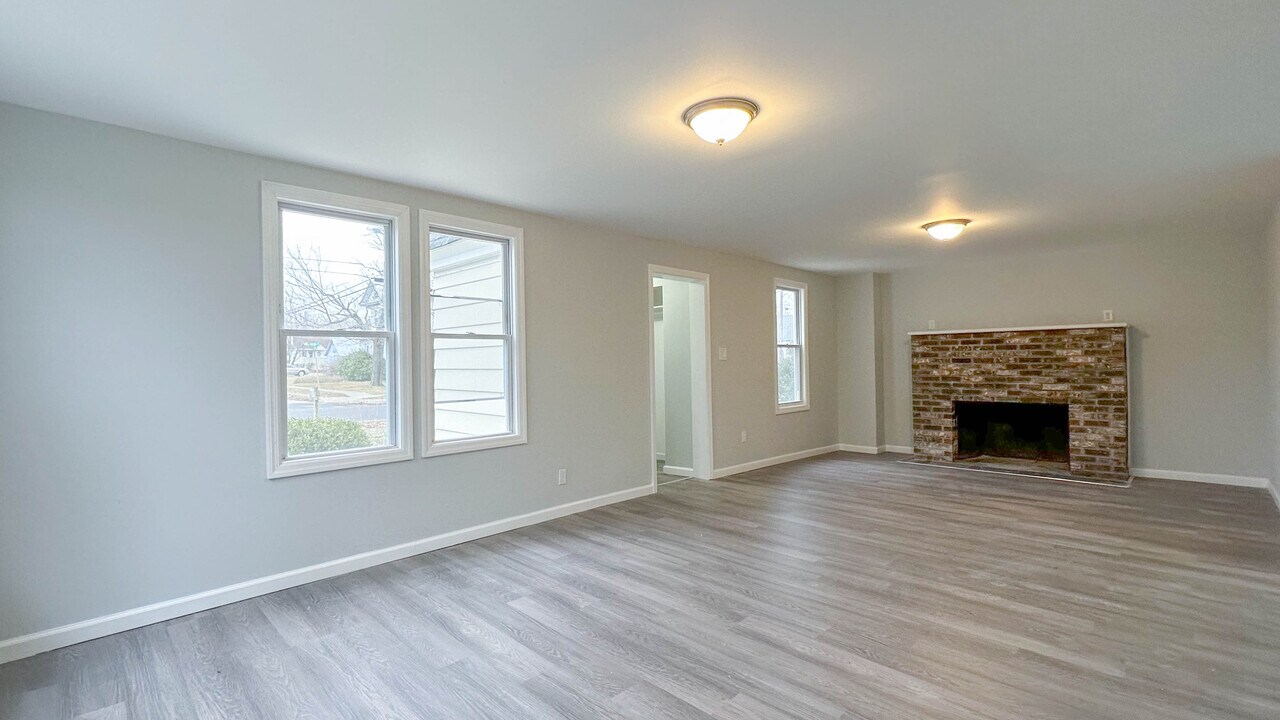 17 Pearl St, Unit 1 in Newfield, NJ - Building Photo