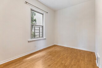 2138 W Wellington Ave in Chicago, IL - Building Photo - Building Photo