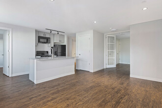 MDL Flats in Washington, DC - Building Photo - Building Photo