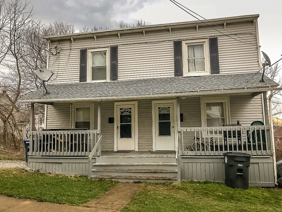 2103-2105 5th St SW in Akron, OH - Building Photo