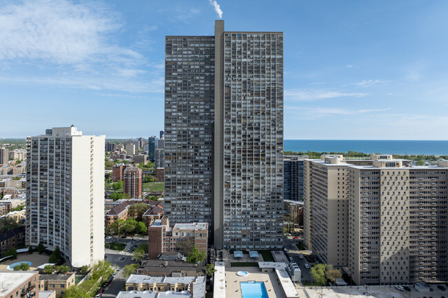 Park Place Tower in Chicago, IL - Building Photo - Building Photo