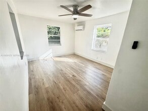 411 NW 97th St in Miami, FL - Building Photo - Building Photo