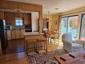 72 Crescent Cir in Rock Hill, NY - Building Photo - Building Photo