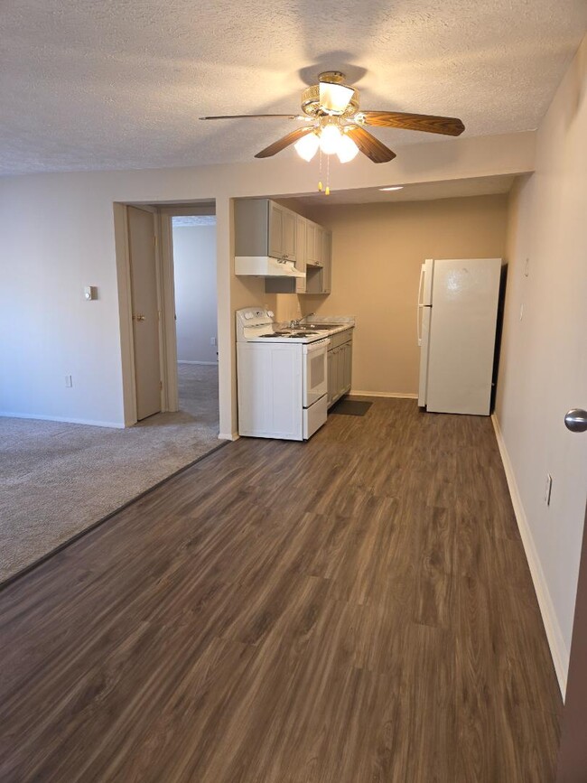 property at 3883-3885 Bennett Rd