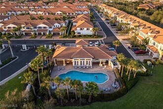 9460 Sardinia Way in Ft. Myers, FL - Building Photo - Building Photo