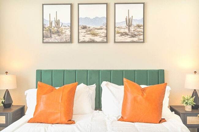 16601 N Parkview Pl in Surprise, AZ - Foto de edificio - Building Photo