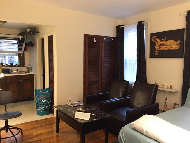 306 Newbury St, Unit 3 in Boston, MA - Building Photo - Building Photo
