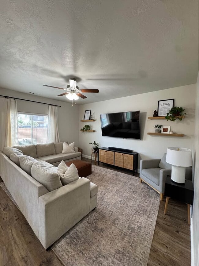 property at 2545 Bella Vista Dr