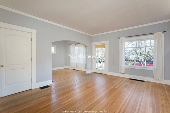 8719 SE 15th Ave in Portland, OR - Building Photo - Building Photo