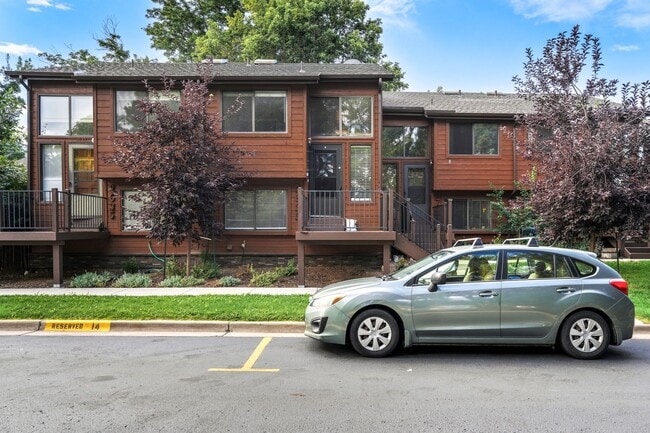 property at 2633 Juniper Ave