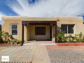 838 Gilmore St in Santa Fe, NM - Building Photo - Building Photo