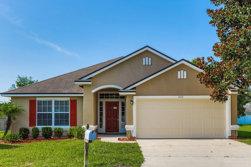 2600 Creek Ridge Dr in Green Cove Springs, FL - Foto de edificio