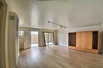 1907 Greenwich St, Unit 4 in San Francisco, CA - Foto de edificio - Building Photo