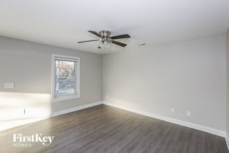 244 Glenn St NW in Concord, NC - Foto de edificio - Building Photo