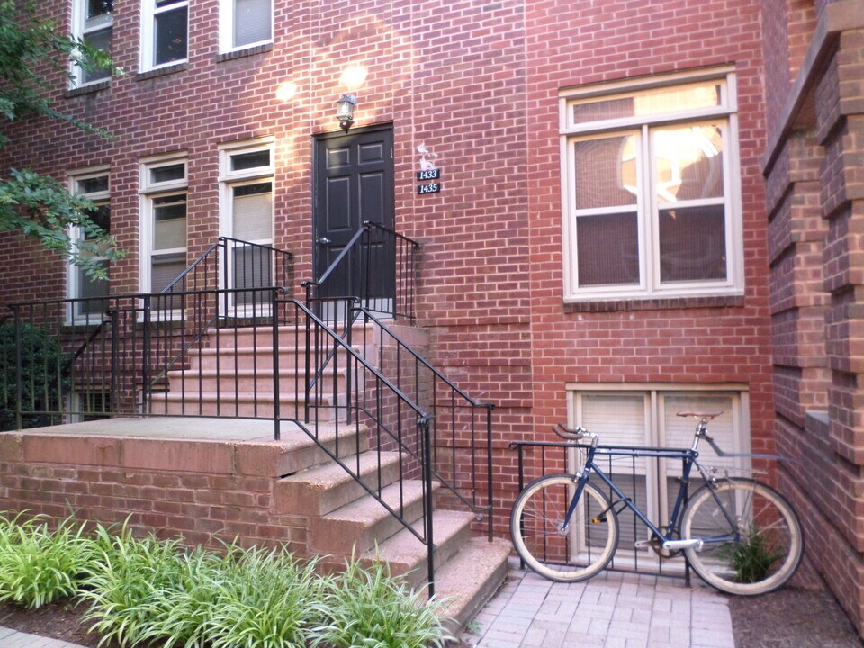 1433 A St NE in Washington, DC - Building Photo
