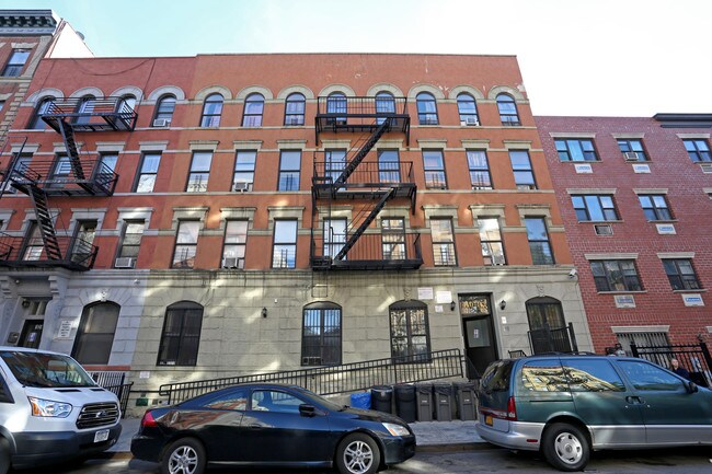 140-142 W 133rd St in New York, NY - Building Photo - Building Photo