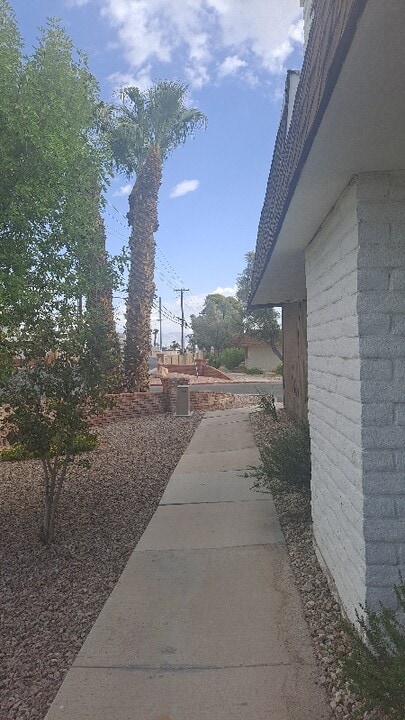 3211 S Heritage Way in Las Vegas, NV - Building Photo