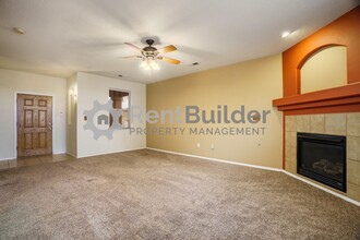 9228 Lower Meadow Ave SW in Albuquerque, NM - Building Photo - Building Photo