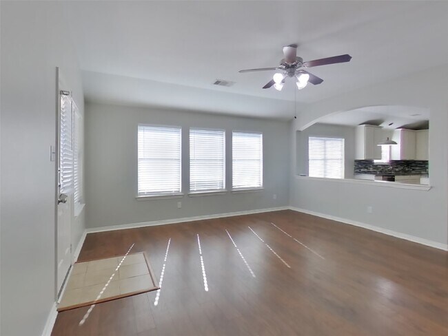 10818 Harston Dr in Tomball, TX - Building Photo - Building Photo