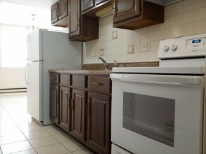 635 Central Ave, Unit Apt#1 in Harrison, NJ - Building Photo - Building Photo