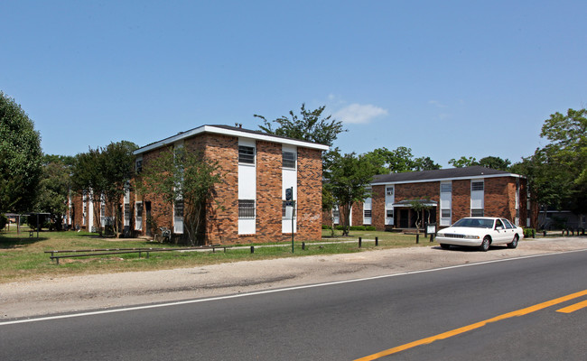 Camellia Court Apartments in Prichard, AL - Building Photo - Building Photo